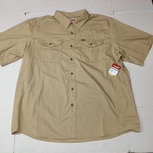 Wrangler Men's Relaxed Fit Short Sleeve Woven Button Up Shirt Size 2XL XXL Khaki - Picture 1 of 7