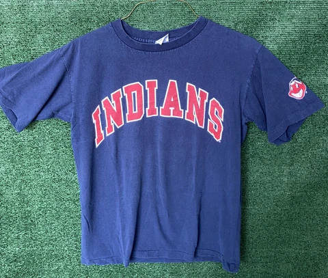 Vintage Salem Sportswear Cleveland Indians Tshirt Made USA  Faded Shrunk L Cover