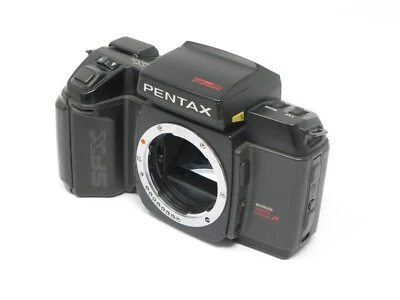 Pentax SFXn 35mm AF Film SLR Camera Body Only - Image 1 of 4
