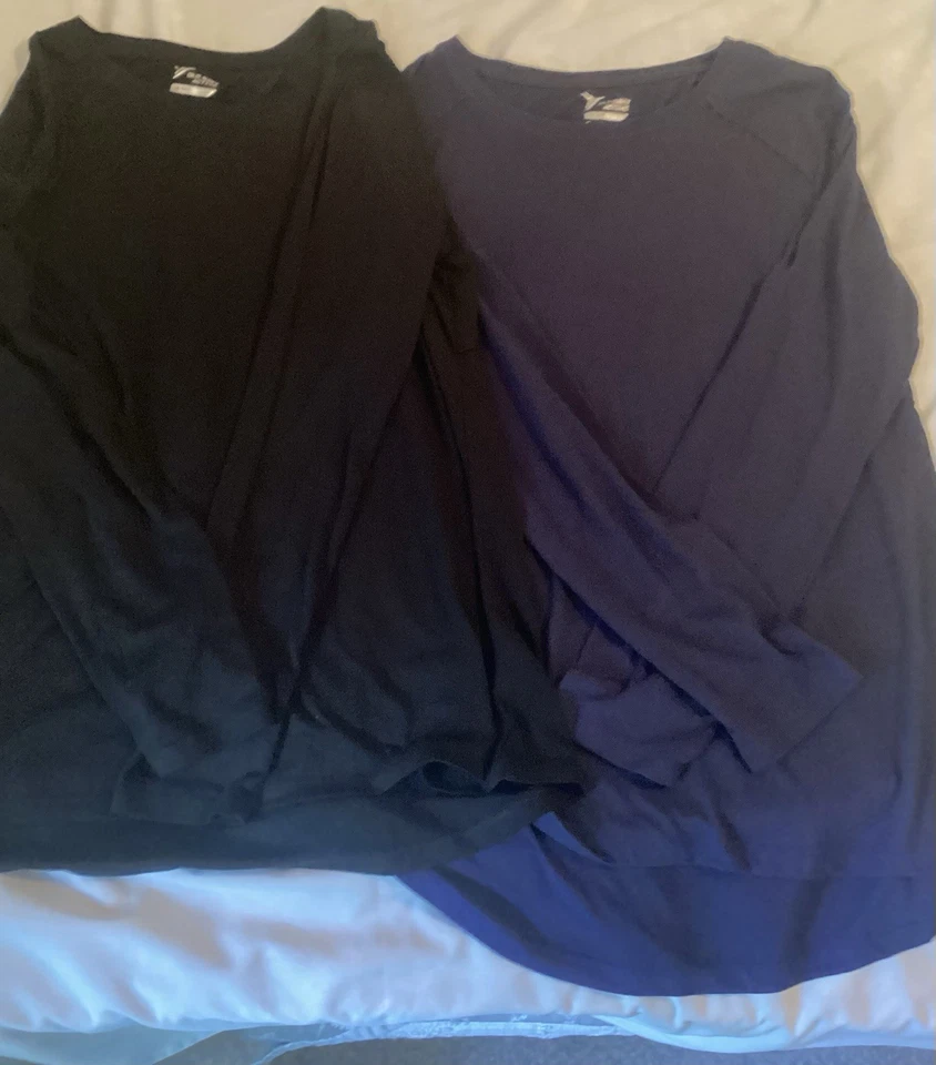 Old navy activewear go dry top shirts set of 2 Navy and Black open back Medium - Image 1 of 4