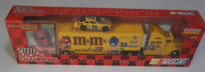 2002 EDITION RACING CHAMPIONS M&M's 1:64 TRANSPORTER & DIE-CAST STOCK CAR NASCAR - Imagem 1 de 4