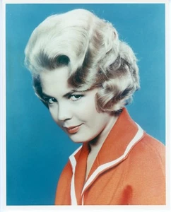 SANDRA DEE – CLASSIC HOLLYWOOD 1960s COLOR REPRO PUBLICITY PHOTO - Picture 1 of 1