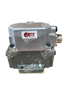 MOOG S20FOFM4VBR 3000PSI 191R Electro-Hydraulic Servo Valve 062F105C - Picture 1 of 7