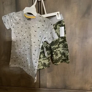 NWT BOYS LEE 2 PIECE SHORTS TSHIRT SET CAMO & DINOSAURS SIZE 6 - Picture 1 of 7