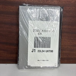 2023 Nissan Altima Owners Manual NEW!! - Picture 1 of 1