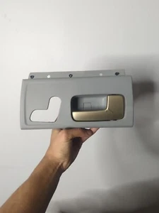 Interior Door Handle For 2003-2011 Lincoln Town Car Front Right Gray Bezel QS - Picture 1 of 12