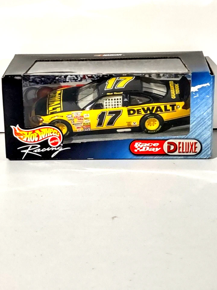 2000 Hot Wheels Racing Michael Waltrip #7 Nations Rent NASCAR 1 24 Scale Diecast