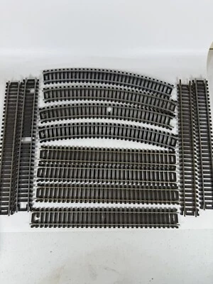 Tyco Curved Track 18” R #15946 (4 Pieces) & Straight Track 9” #15944 (8 Pieces) - Image 1 of 4