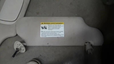 Viseira solar esquerda driver Ford Taurus Mercury Sable 2000-2007 bronzeado fabricante de equipamento original - Imagem 1 de 3