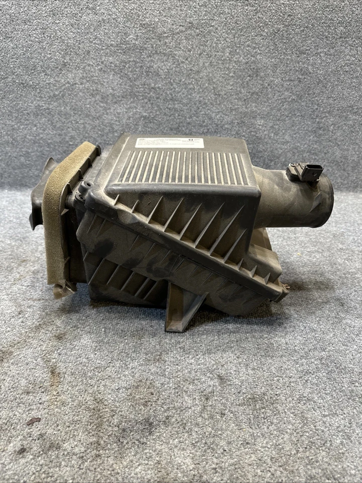 2017-2020 CADILLAC ESCALADE ESV OEM 6.2L CAIXA DE FILTRO DE AR DO MOTOR 84061304 - Imagem 1 de 4