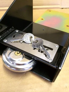 Garage Door Defender Lock. HEAVY DUTY SECURITY SYSTEM. Padlock +Fixings - Picture 1 of 11
