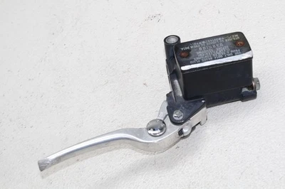 2013 SUZUKI GW250 FRONT BRAKE MASTER CYLINDER W/ LEVER - Image 1 of 4