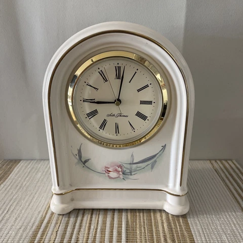 Seth Thomas Devonshire 282 White With Flowers Ceramic Quartz Roman Numerals EUC! Cover