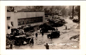 GLENDALE, CALIFORNIA - 1933 NEW YEARS FLOOD - OLD REAL PHOTO POSTCARD - Picture 1 of 2