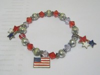 Lovely elasticated beaded bracelet patriotic USA red white blue flag stars