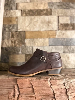 LifeStride Velocity 2.0 Women's Ankle Boots Brown, Size 10, Zip-Up - Image 1 of 3