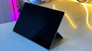 Microsoft Surface Pro ™Intel Core ®i5•6th GEN•128 GB SSD•USB 3##2260 - Picture 1 of 8