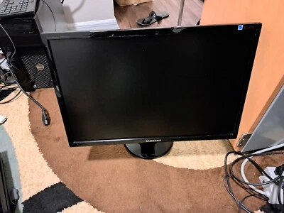 Samsung SyncMaster 2243BWX 22" LCD Flat Screen Monitor With Power Cable  - Image 1 of 4