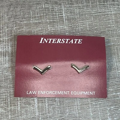 SHINY GOLD TONE METAL POLICE LAW ENFORCEMENT SINGLE CHEVRON COLLAR RANK  1 PAIR - Image 1 of 4