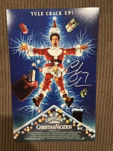 Mini Poster Chevy Chase Firmato 11x17 Vacanze di Natale BAS Autografo Autentico - Foto 1 di 4