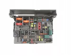 BMW 1 3 X1 E90 E91 E84 E84 E87 Fuse Box Front Power Distribution Unit 9119445 - Picture 1 of 24