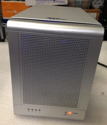 SANS DIGITAL TOWER RAID TR4MP. Sin unidades ni caddies. Foto 1 de 4