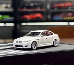 AL King 1:64 White M5 E60 Sedan Sports Model Diecast Collect Car  - Picture 1 of 6