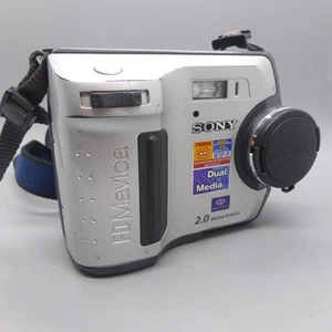 Sony Digital Camera Mavica MVC-FD200 2.0MP Silver Tested - Picture 1 of 8