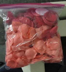 Mixed lot Fabric Flower Petals Coral, Red & White - Picture 1 of 2