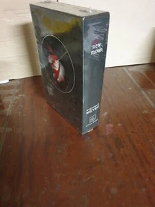 BRAND NEW Sealed! New Moon COLLECTOR'S EDITION Limited Edition STEPHENIE MEYER - Foto 1 di 10