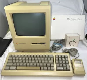 Vtg Apple Macintosh Plus 1Mb Computer M0001A w/Keyboard M0110A, Mouse, Paperwork - Picture 1 of 12