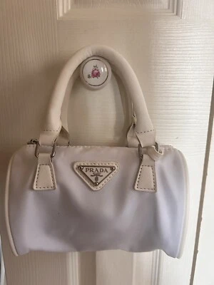 Prada мини сумка белый  - Изображение 1 из 3