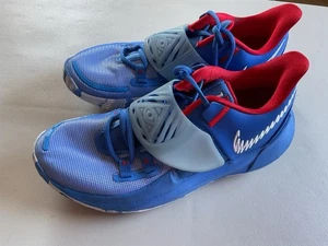 Nike Kyrie 3 Low Sneaker Court Schuh Pacific Blue Gr. 9,5 Basketball Pickleball - Bild 1 von 9