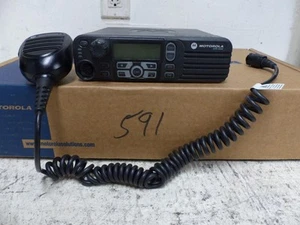 Motorola MOTOTRBO XPR4550 UHF 403-470 MHz (AAM27QNH9LA1AN) + RMN5052A - Afbeelding 1 van 8