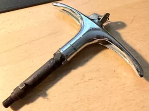 1949 CHEVROLET BUSINESS COUPE LOCKING TRUNK HANDLE DECK GM KEYS 49 CHEVY RESTO - Picture 1 of 15