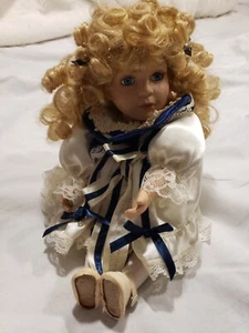 Soft Expressions Animated Wind Up Musical Genuine Porcelain Doll - Picture 1 of 8