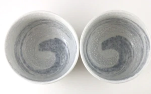 2 Watou.asia Cereal Noodle Bowls Hayase White Snow Echi Swirl 16oz Pottery Japan - Picture 1 of 10