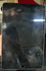 Apple IPad Mini 4 - A1550 - GREY - FOR PARTS - PLEASE READ DESCRIPTION - Picture 1 of 3