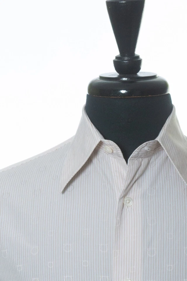 Salvatore Ferragamo Gancini Embossed Stripe Dress Shirt 31115 Foto 1 de 4