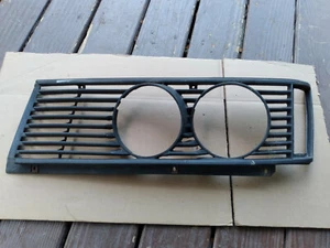 1983 BMW 320i PASSENGER HEADLIGHT BEZEL - Picture 1 of 2