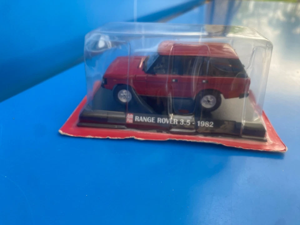 IXO - Range Rover 3.5 1982 - Miniature Collection 1/43 - Photo 1/4