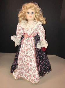 Muñeca de porcelana Adelco Treasures 16" cabello rubio ojos azules pestañas realistas - Imagen 1 de 8