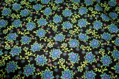 ARTE POPULAR FLORAL EN VERDE Y TURQUESA DE NORTHCOTT - TELA 100% ALGODÓN Foto 1 de 3