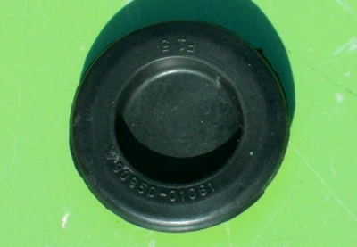 TOYOTA CELICA 78-99 DASH PANEL HOLE GROMMET FLOOR PLUG 90950-01061 OEM SUPRA MR2 - Image 1 of 4