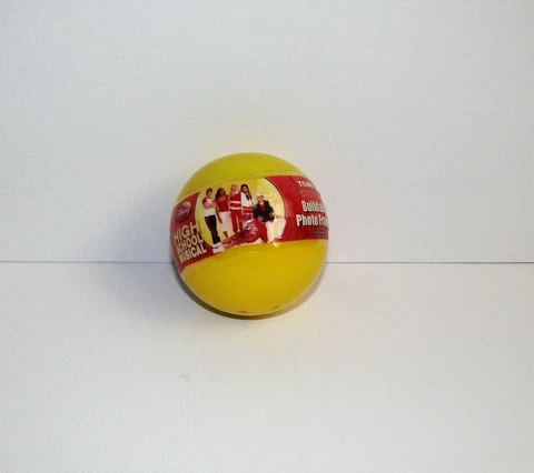 TOMY HIGH SCHOOL MUSICAL BUILDABLE PHOTO FRAMES RANDOM BLIND CAPSULE Cover