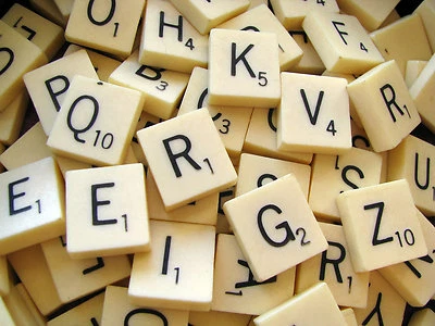 100 PLASTIC SCRABBLE TILES IVORY BLACK LETTERS NUMBERS FOR CRAFTS ALPHABETS PLAY - Image 1 of 4