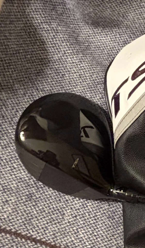 DRIVER TITLEIST TSR3 11 GRADOS FUBUKI EJE RÍGIDO Foto 1 de 4