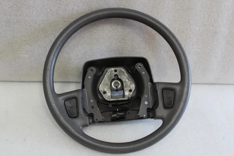 1990 1991 1992 1993 1994 1995 Plymouth Acclaim volante gris Foto 1 de 4