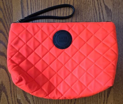 Bolso Muñequera Steve Madden Grande Acolchado Naranja Neón Foto 1 de 4