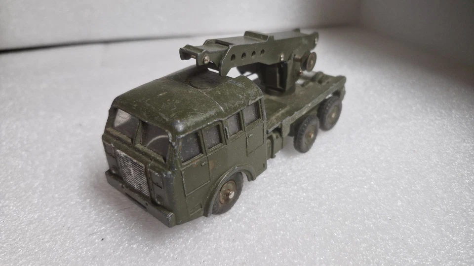 Dinky Toys - Berliet tous terrains, depanneuse, Original, incomplet - Photo 1/4